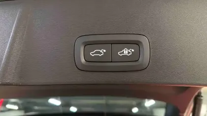 Photo 8 Volvo Xc40  Recharge 231 ch 1EDT