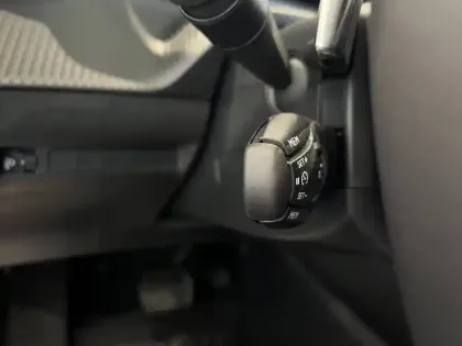 Photo 47 Peugeot 2008  Hybrid 145 e-DCS6