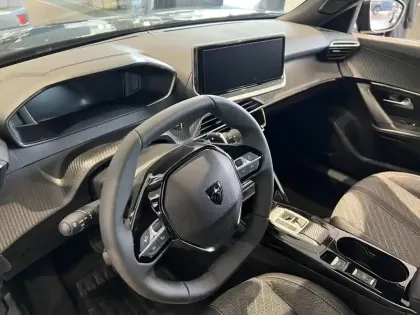 Photo 26 Peugeot 2008  Hybrid 145 e-DCS6