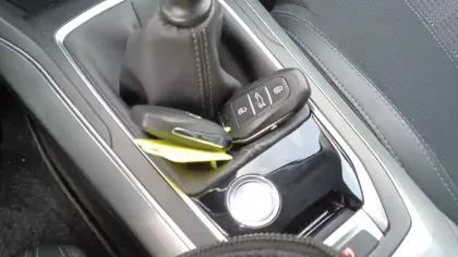 Photo 19 Peugeot 308  BlueHDi 100ch S&S BVM6