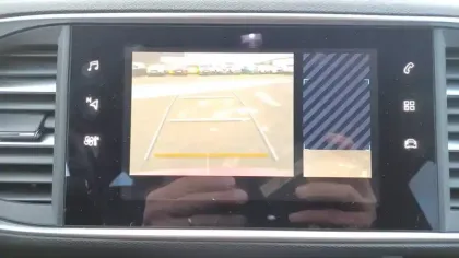 Photo 21 Peugeot 308  BlueHDi 100ch S&S BVM6