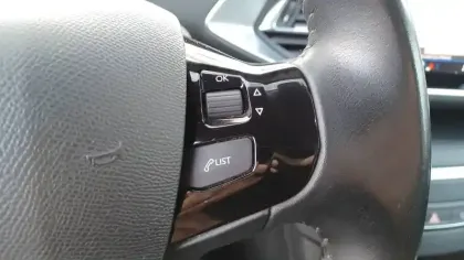 Photo 17 Peugeot 308  BlueHDi 100ch S&S BVM6