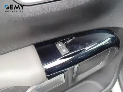 Photo 11 Citroën C4 Cactus  PureTech 130 S&S BVM6