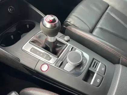 Photo 34 Audi RS3  Sportback 2.5 TFSI 400 S tronic 7 Quattro