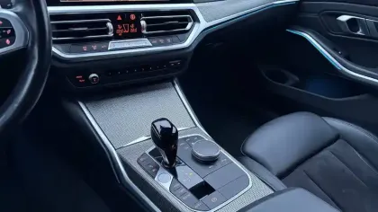 Photo 30 BMW Serie 3 Touring 330e 292 ch BVA8