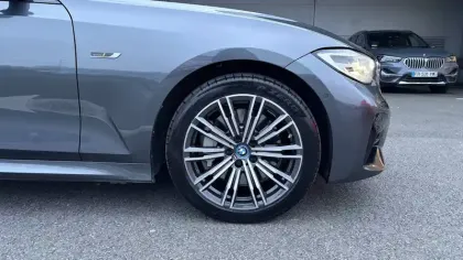 Photo 36 BMW Serie 3 Touring 330e 292 ch BVA8