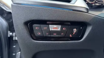 Photo 16 BMW Serie 3 Touring 330e 292 ch BVA8