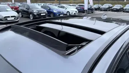 Photo 13 BMW Serie 3 Touring 330e 292 ch BVA8