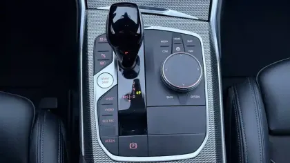 Photo 28 BMW Serie 3 Touring 330e 292 ch BVA8