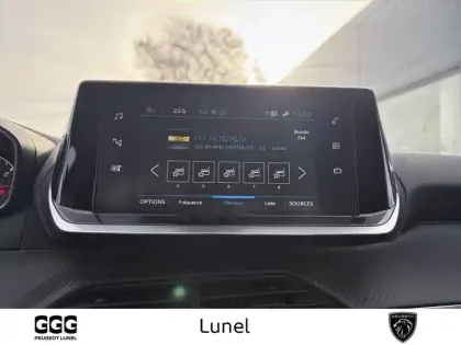Photo 15 Peugeot 2008  PureTech 130 S&S BVM6