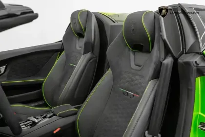 Photo 10 Lamborghini Huracan  Evo Spyder 5.2 V10 640 4WD LDF7