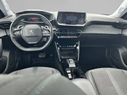 Photo 7 Peugeot 2008  PureTech 130 S&S EAT8