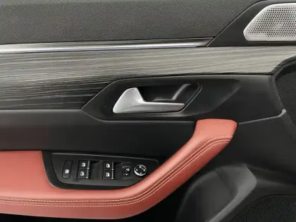 Photo 28 Peugeot 508  SW Hybrid 225 e-EAT8