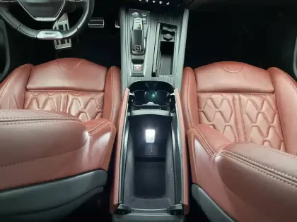 Photo 29 Peugeot 508  SW Hybrid 225 e-EAT8