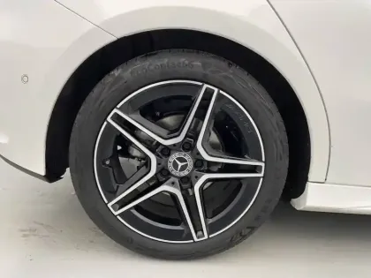 Photo 51 Mercedes Classe A  200 d 8G-DCT