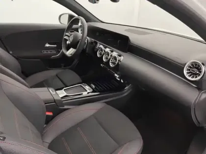 Photo 58 Mercedes Classe A  200 d 8G-DCT