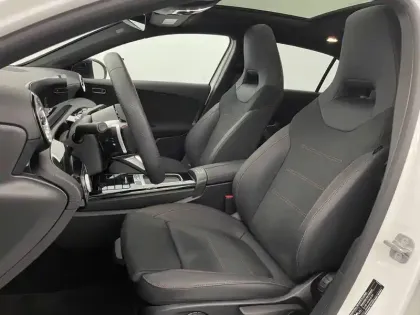 Photo 80 Mercedes Classe A  200 d 8G-DCT