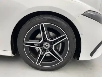 Photo 12 Mercedes Classe A  200 d 8G-DCT