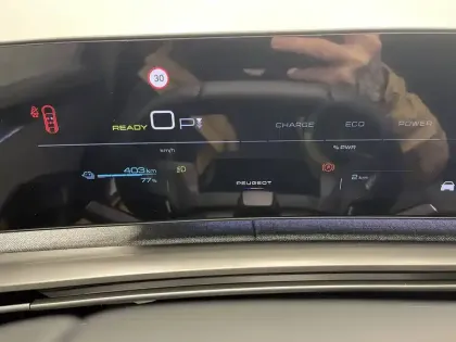 Photo 27 Peugeot 3008  Electrique 210 ch 73 kWh