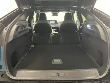 Photo 18 Peugeot 3008  Electrique 210 ch 73 kWh