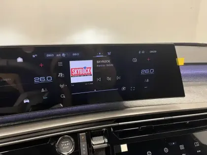 Photo 34 Peugeot 3008  Electrique 210 ch 73 kWh