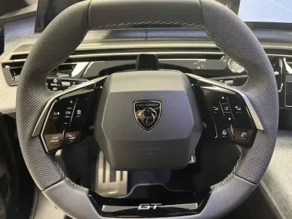 Photo 9 Peugeot 3008  Electrique 210 ch 73 kWh