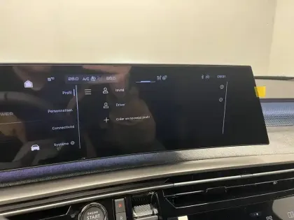 Photo 45 Peugeot 3008  Electrique 210 ch 73 kWh