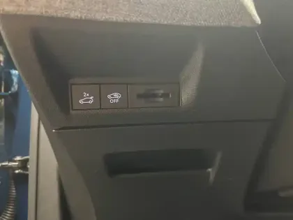 Photo 25 Peugeot 3008  Electrique 210 ch 73 kWh