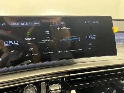 Photo 35 Peugeot 3008  Electrique 210 ch 73 kWh