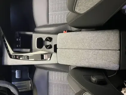 Photo 11 Peugeot 3008  Electrique 210 ch 73 kWh