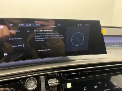 Photo 42 Peugeot 3008  Electrique 210 ch 73 kWh