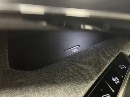 Photo 30 Peugeot 3008  Electrique 210 ch 73 kWh