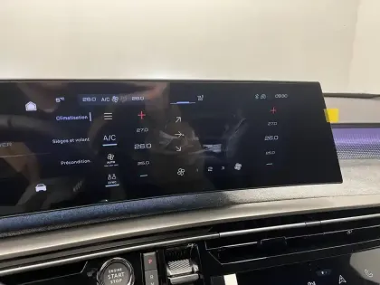 Photo 40 Peugeot 3008  Electrique 210 ch 73 kWh