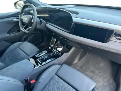 Photo 8 Audi Q6 E-tron  Sportback 306 ch 100 kWh performance