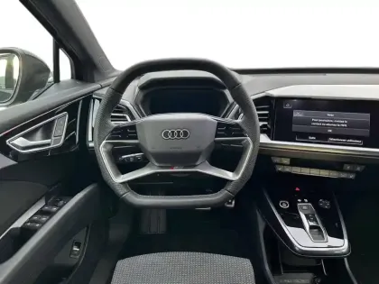 Photo 11 Audi Q4  e-tron Sportback 45 285 ch 82 kWh