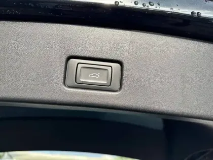 Photo 20 Audi Q4  e-tron Sportback 45 285 ch 82 kWh