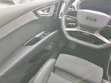 Photo 24 Audi Q4  e-tron Sportback 45 285 ch 82 kWh