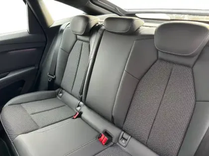 Photo 13 Audi Q4  e-tron Sportback 45 285 ch 82 kWh