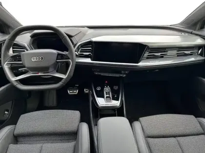 Photo 10 Audi Q4  e-tron Sportback 45 285 ch 82 kWh