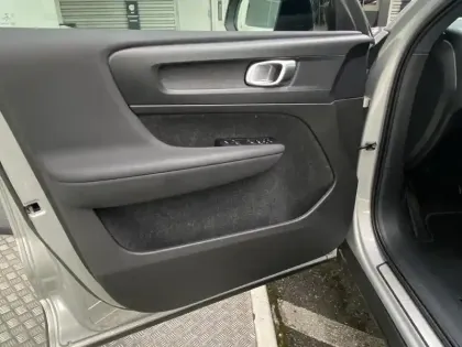 Photo 6 Volvo Xc40  Recharge 231 ch 1EDT