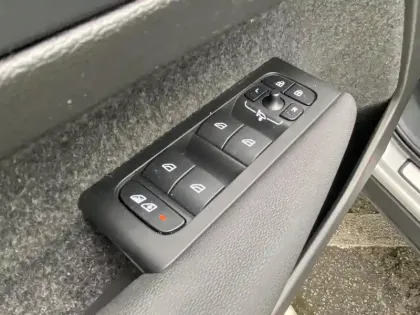 Photo 8 Volvo Xc40  Recharge 231 ch 1EDT