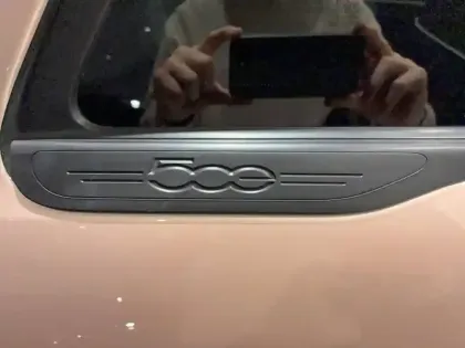 Photo 27 Fiat 500  e 95 ch