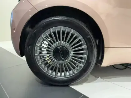 Photo 9 Fiat 500  e 95 ch