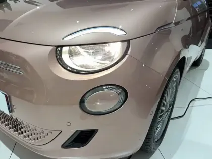 Photo 25 Fiat 500  e 95 ch