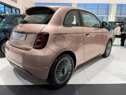 Photo 3 Fiat 500  e 95 ch