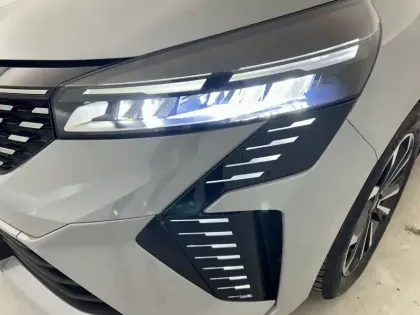 Photo 23 Renault Clio  TCe 90