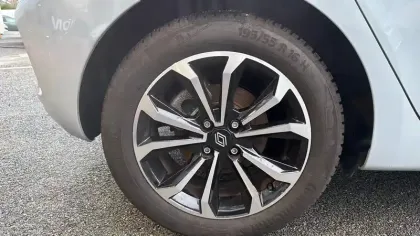 Photo 20 Renault Clio  TCe 90