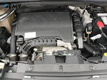 Photo 57 Peugeot Rifter  Long PureTech 110 S&S BVM6 5pl