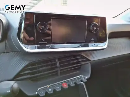 Photo 12 Peugeot 208  PureTech 75 S&S BVM5