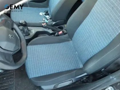Photo 8 Peugeot 208  PureTech 75 S&S BVM5